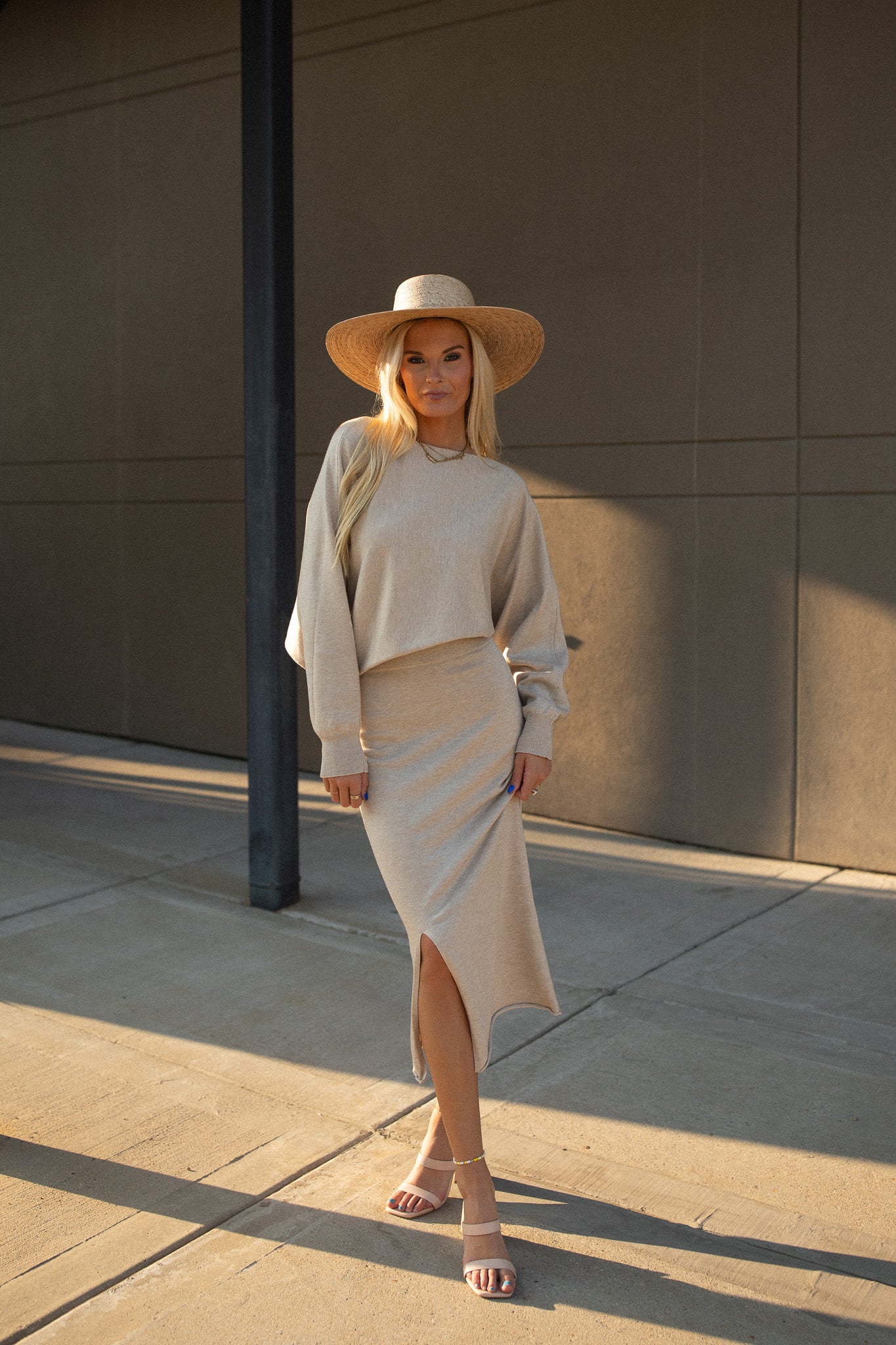 The Chloe Set Midi Skirt (beige)