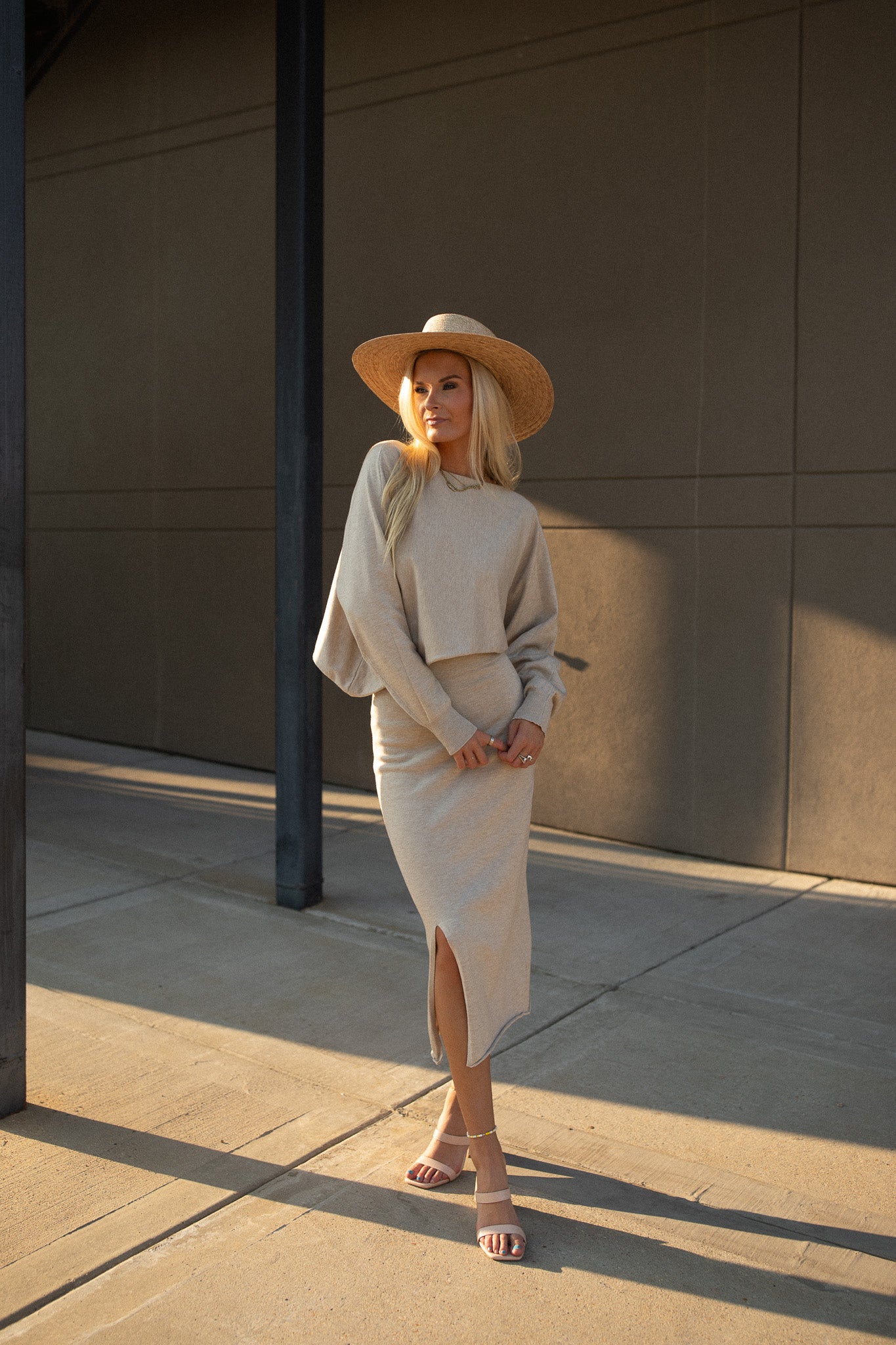 The Chloe Set Midi Skirt (beige)