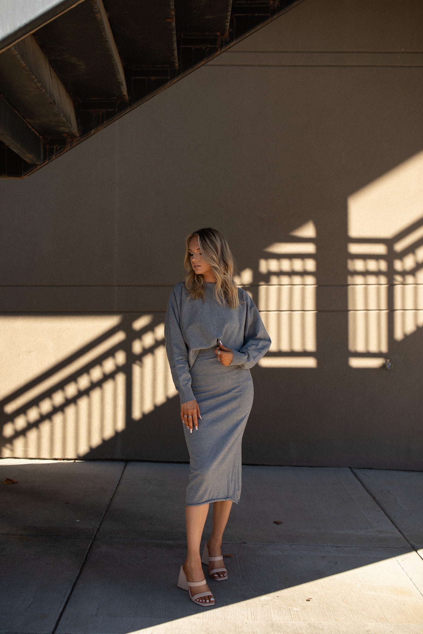 The Chloe Set Midi Skirt (heather grey)
