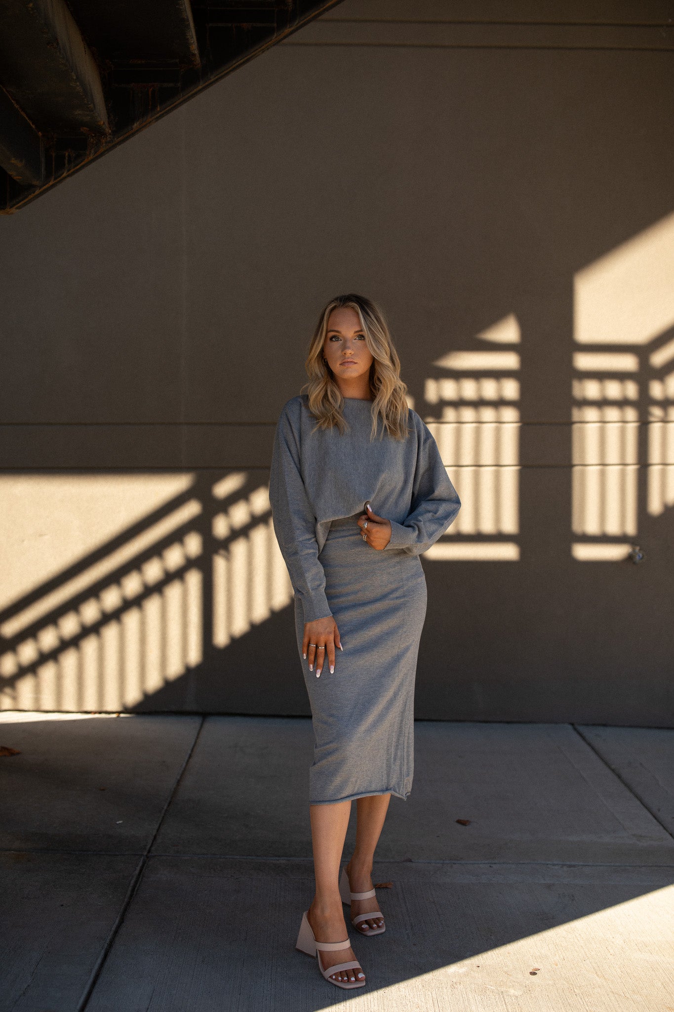 The Chloe Set Midi Skirt (heather grey)