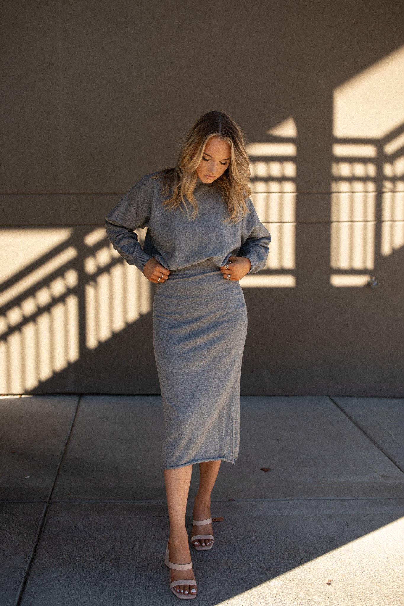 The Chloe Set Midi Skirt (heather grey)