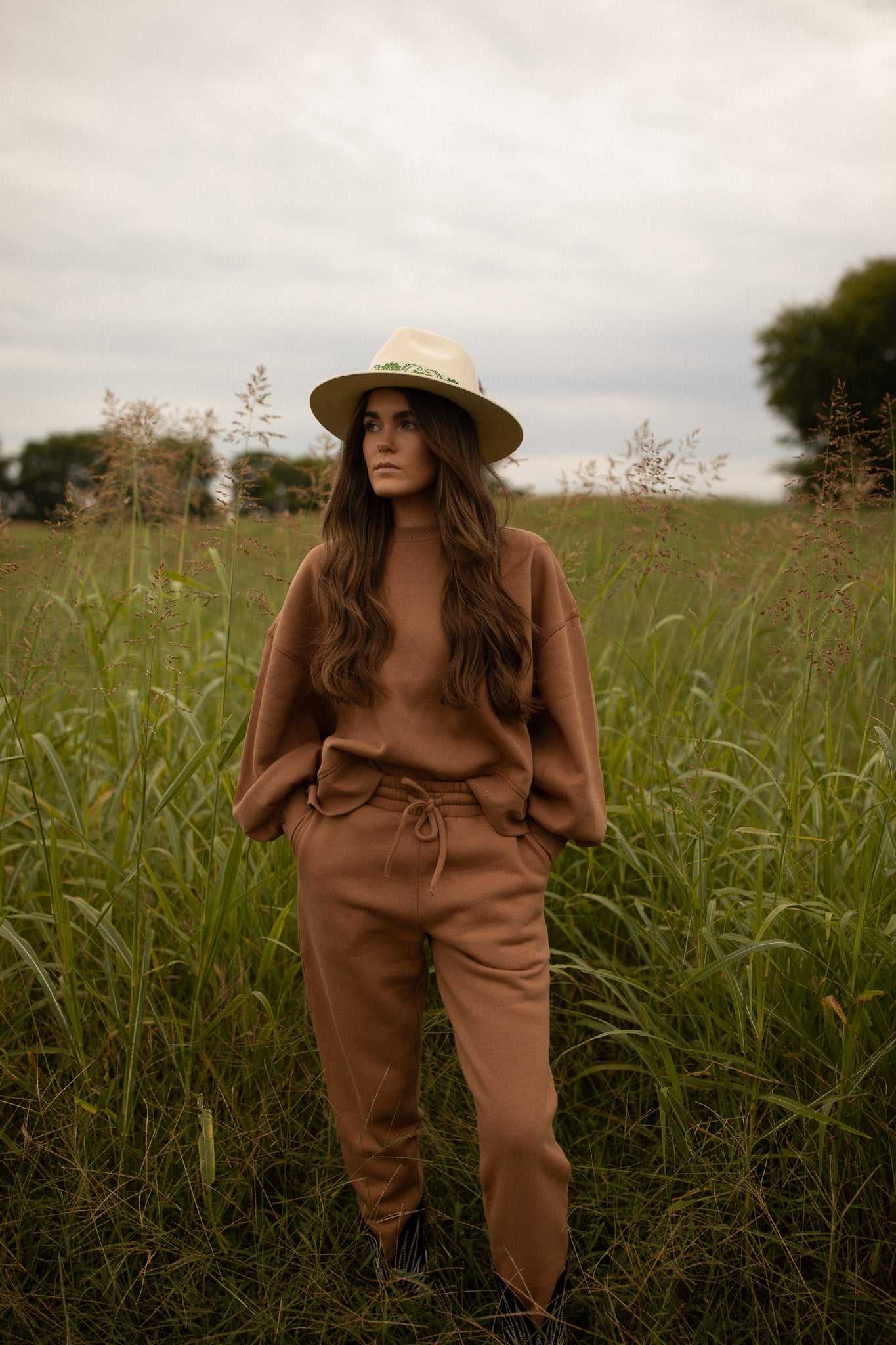 The Sweat Set Pants (deep camel)