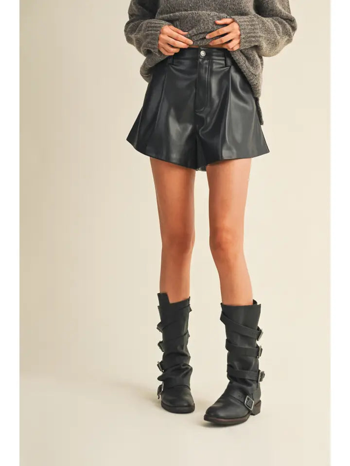 Flared Leather Shorts (black)