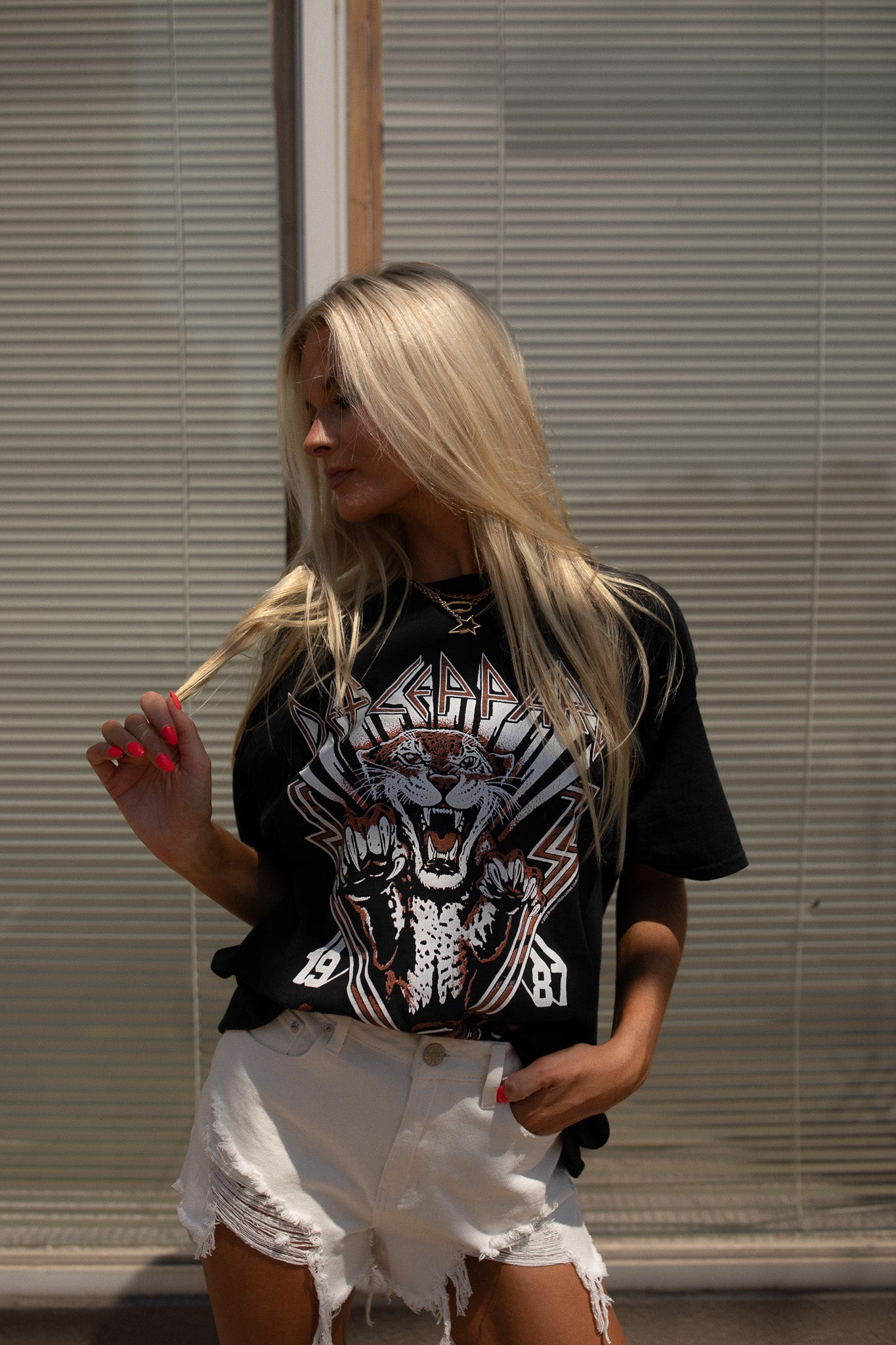 Junk Food - Unisex Love Bites Vintage Tee