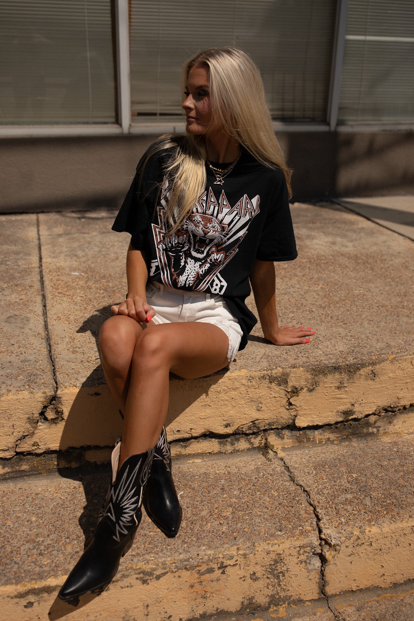 Junk Food - Unisex Love Bites Vintage Tee
