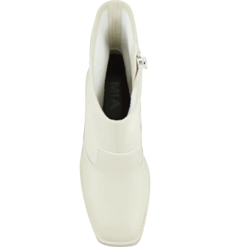 SALE Odie Boot (bone)