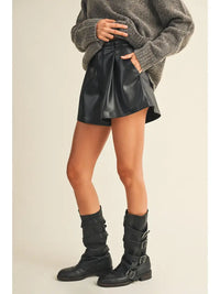 Flared Leather Shorts (black)