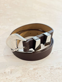 Pebble Dome Buckle Belt in Brown - GEORGE-MARY'S