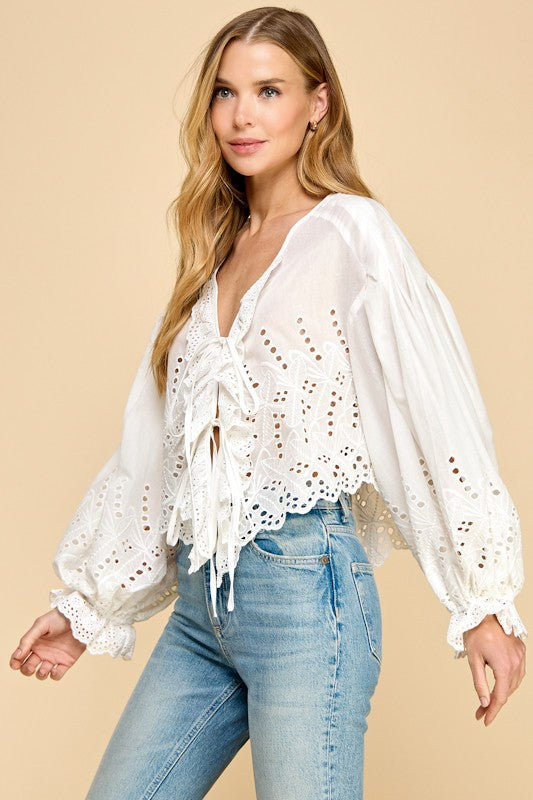 Theo Scalloped Bouse