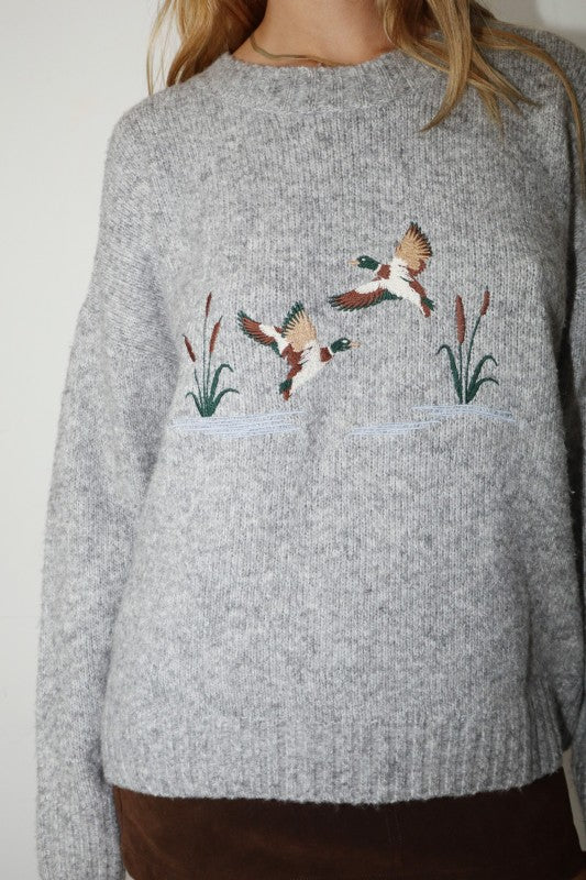 Embroidered Duck Sweater (grey)