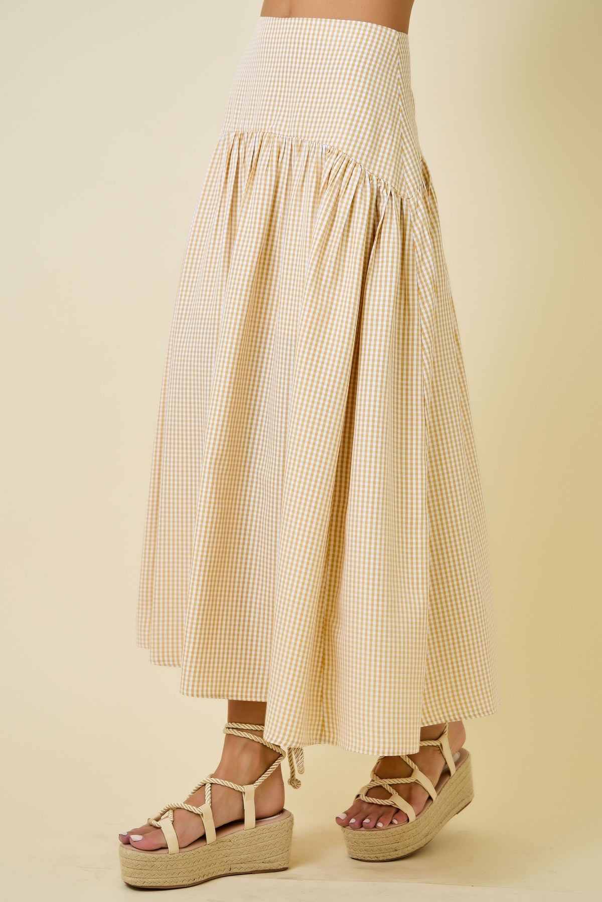 Gingham Cuved Yoke Skirt (tan)