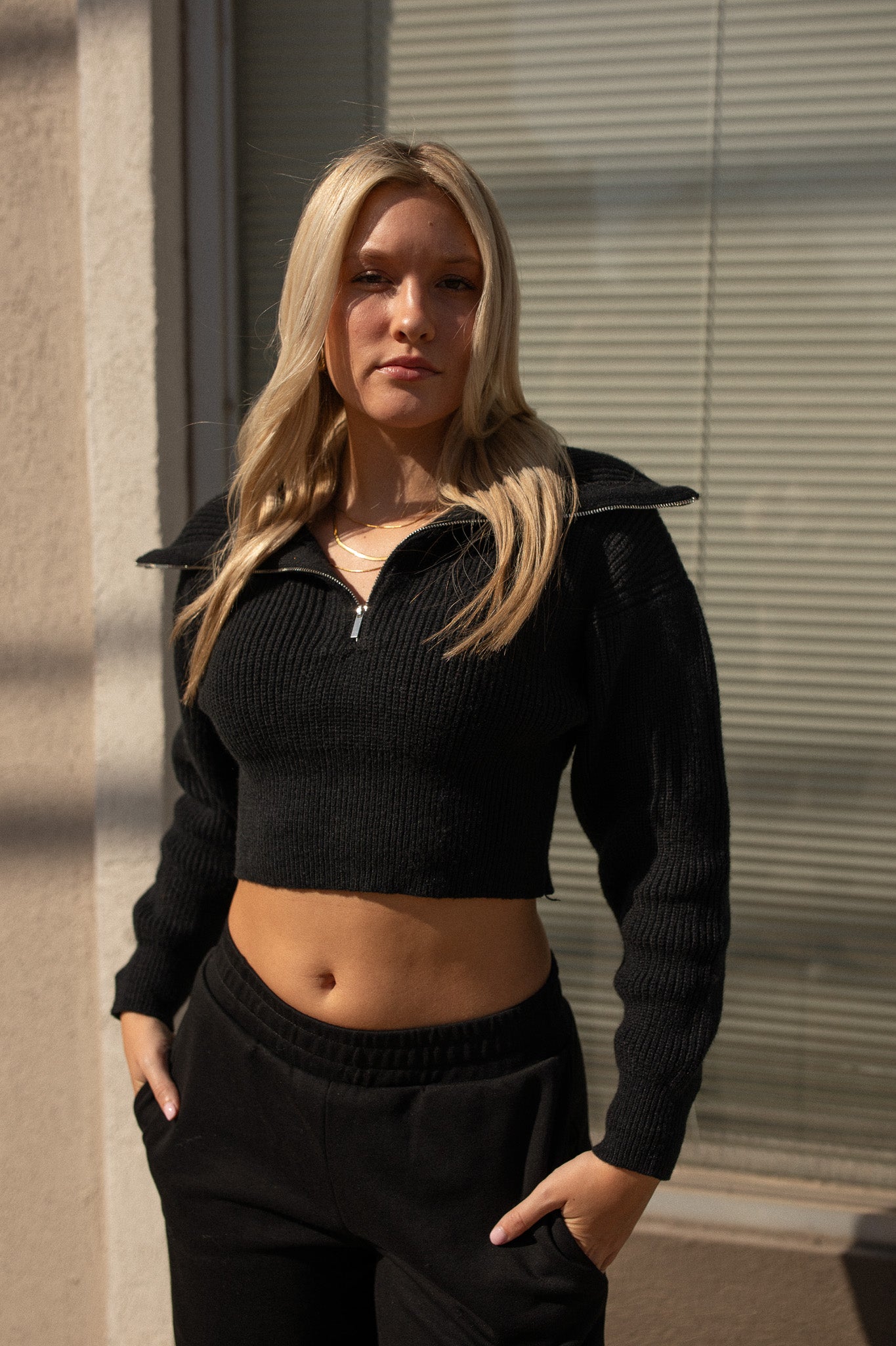 The Denali Zip Sweater (black)