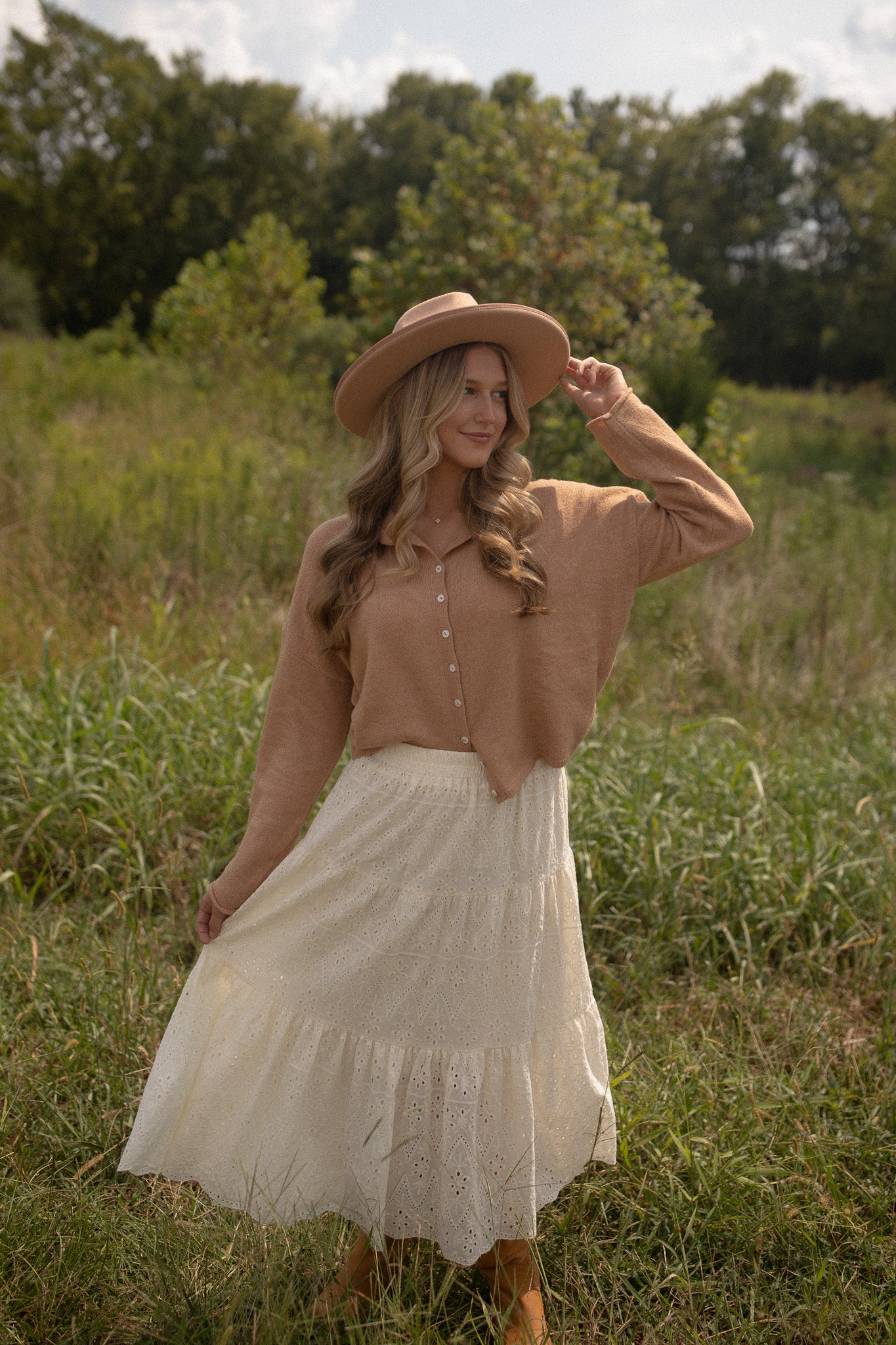 Eyelet Maxi Skirt (beige)