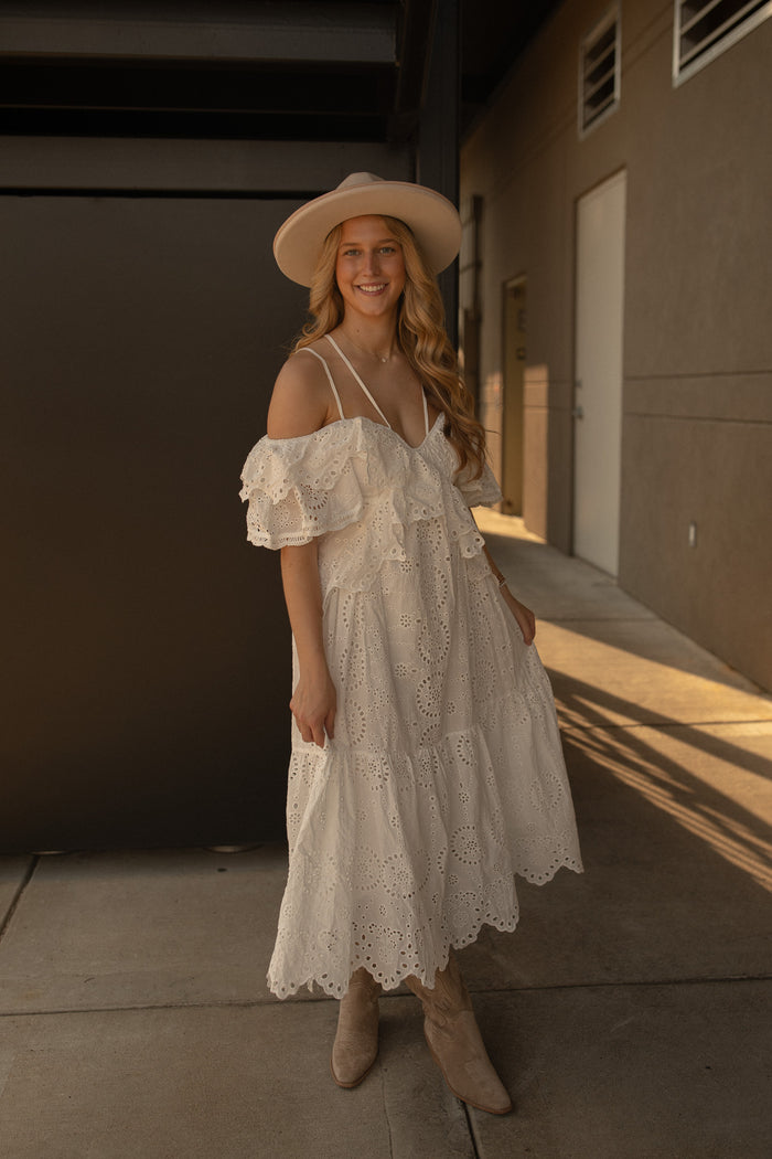Mila Eyelet Maxi Dress (white)