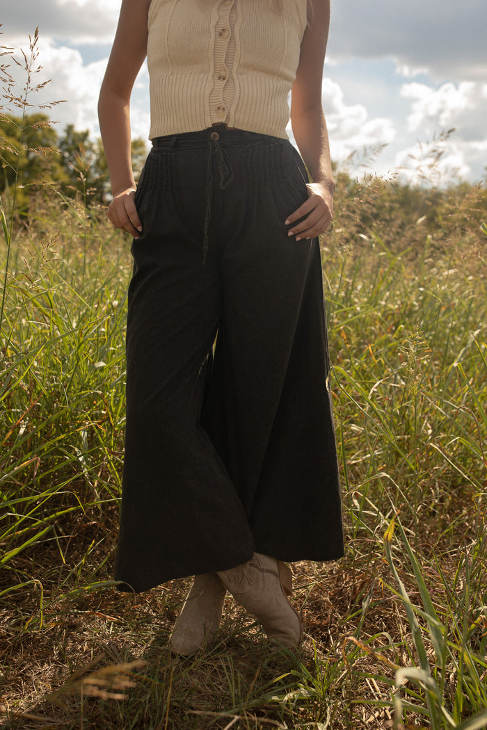 The Pintuck Pants (black)