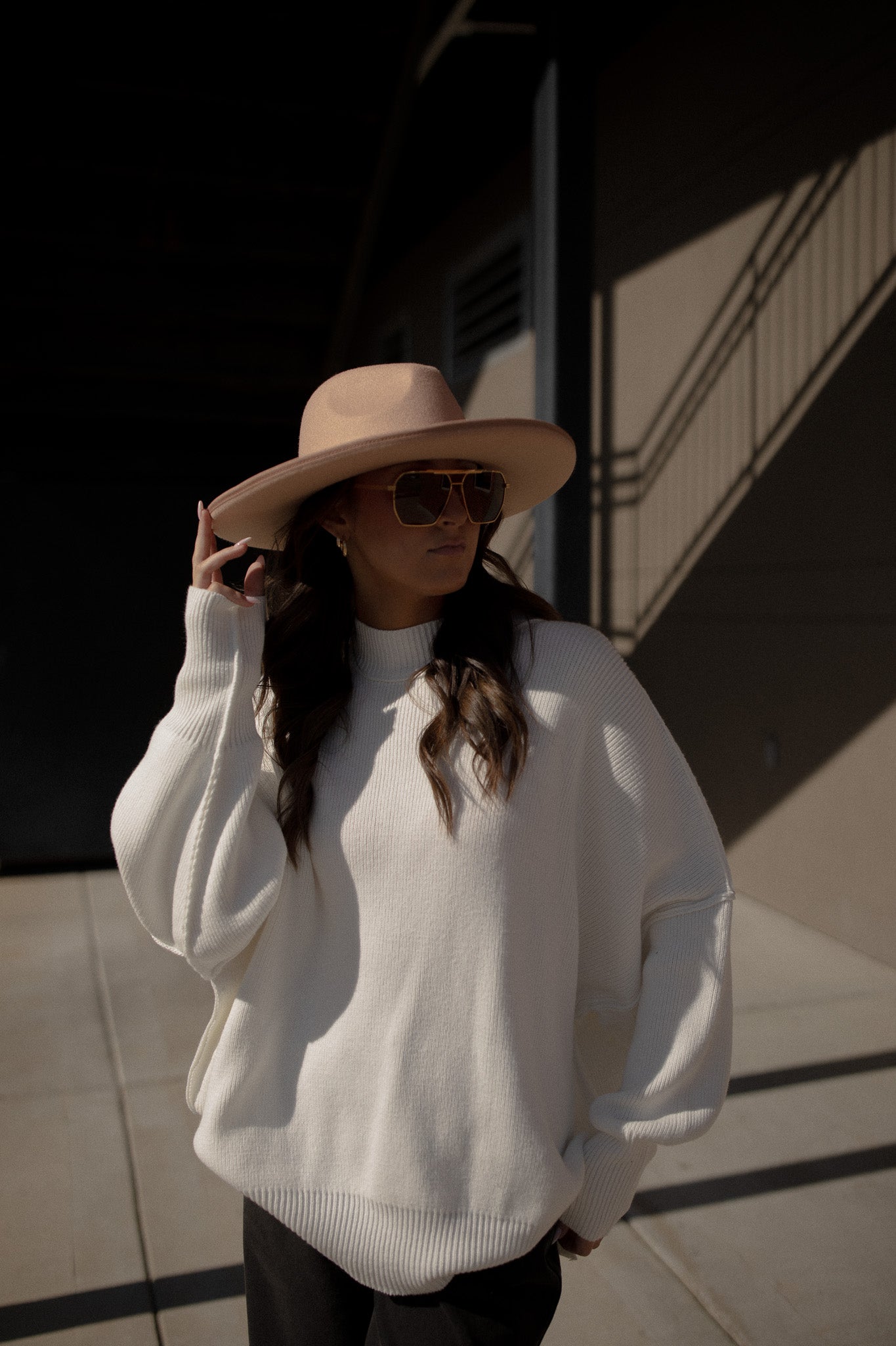 BEST SELLER The Oliver Sweater (white)