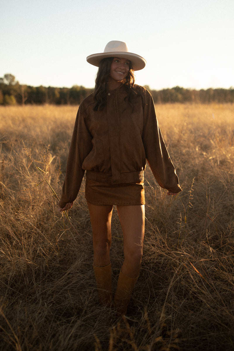 The Reverie Suede Jacket (dune)