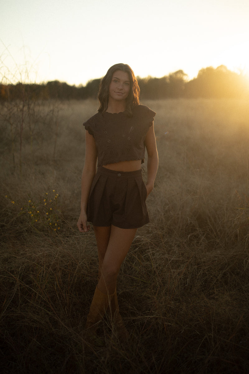 Chocolate Embroidery Pleated Shorts