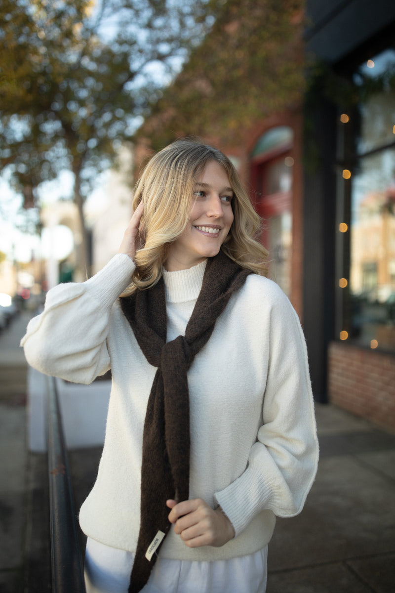 Westover Triangle Scarf (chocolate)