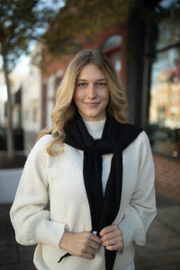 Westover Triangle Scarf (black)