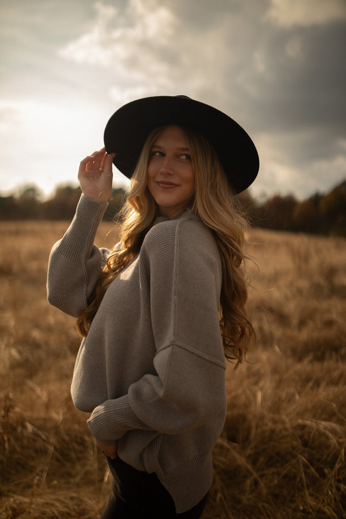 The Oliver Sweater (heather grey)