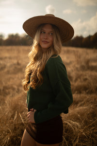 Cropped Boxy Sweater (hunter green)