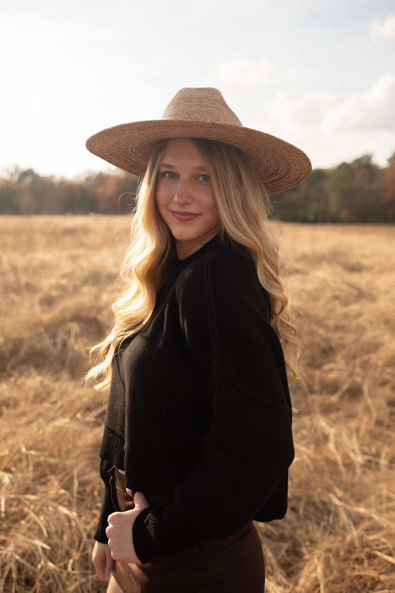 Cropped Boxy Sweater (black)