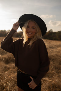 Cropped Boxy Sweater (brown)