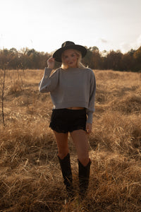 Cropped Boxy Sweater (heather grey)