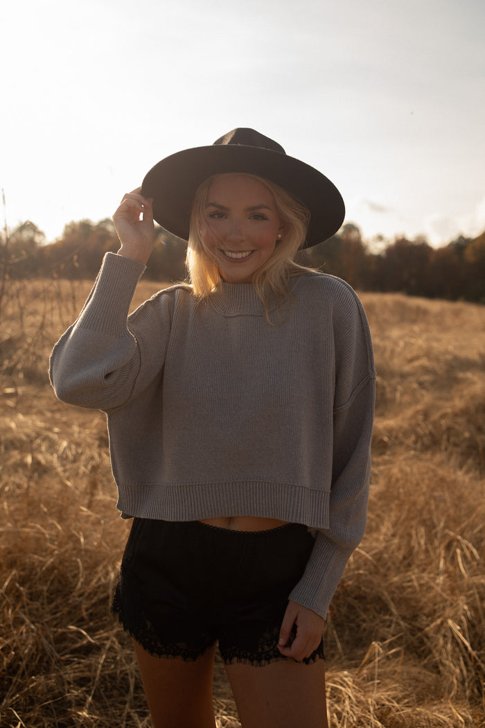 Cropped Boxy Sweater (heather grey)