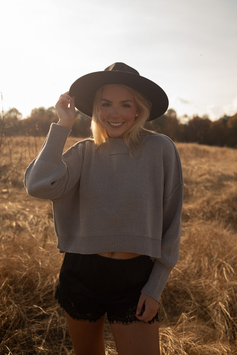Cropped Boxy Sweater (heather grey)