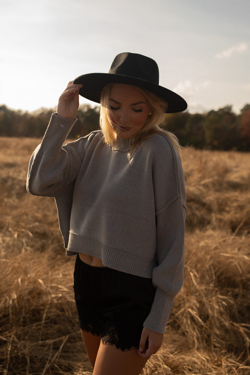 Cropped Boxy Sweater (heather grey)
