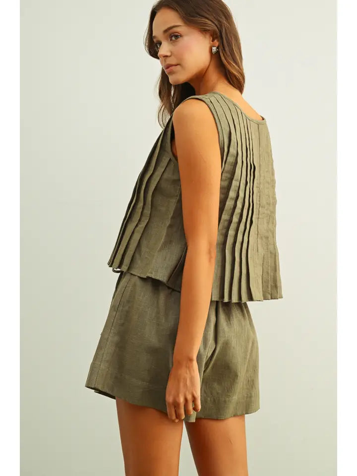 Beckett Linen Pleat Top (olive) - GEORGE-MARY'S