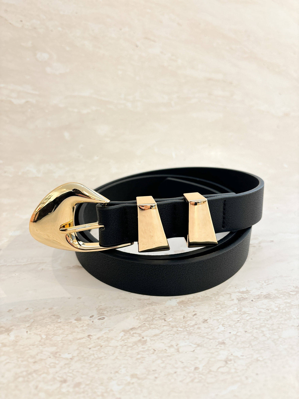 Pebble Dome Buckle Belt in Black - GEORGE-MARY'S