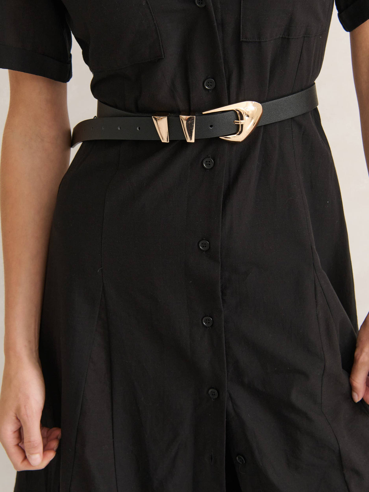Pebble Dome Buckle Belt in Black - GEORGE-MARY'S