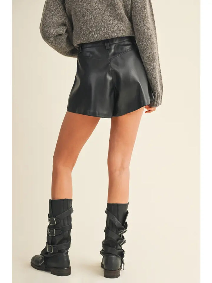 Flared Leather Shorts (black)