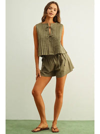 Beckett Linen Pleat Top (olive) - GEORGE-MARY'S