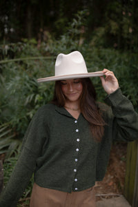 The Piper Cardigan (hunter green)