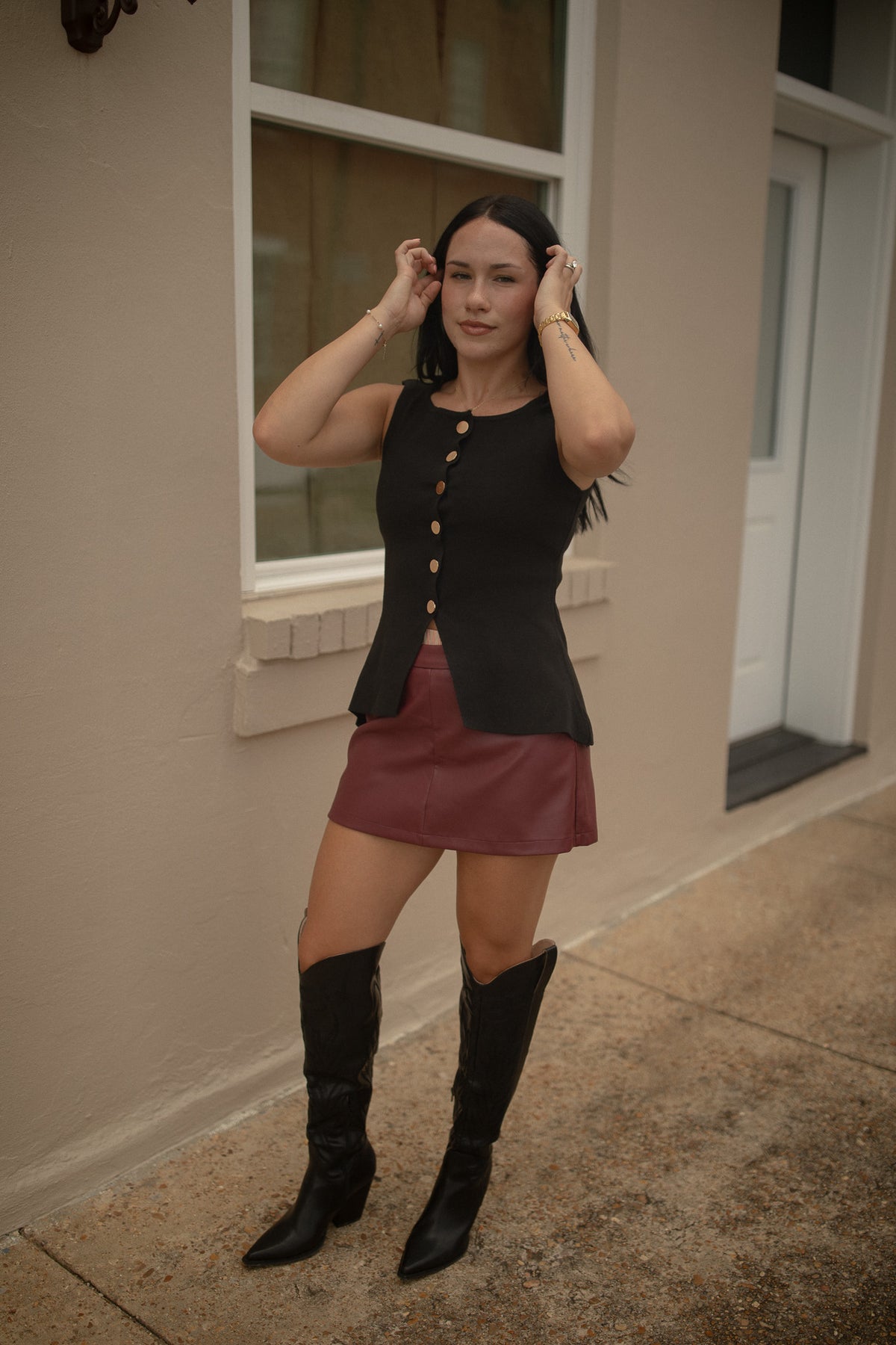 Metal Button Knit Vest (black)