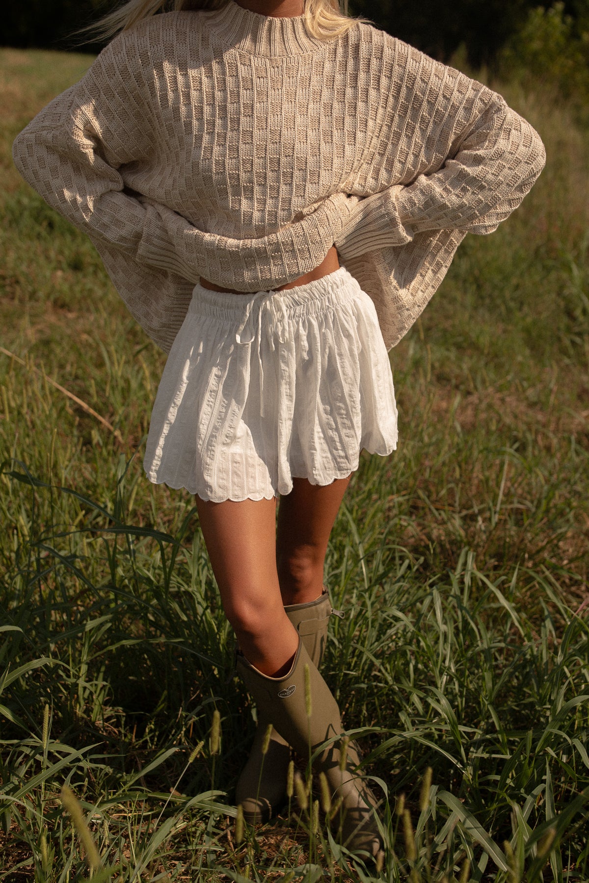 Scalloped Cottage Shorts (white)