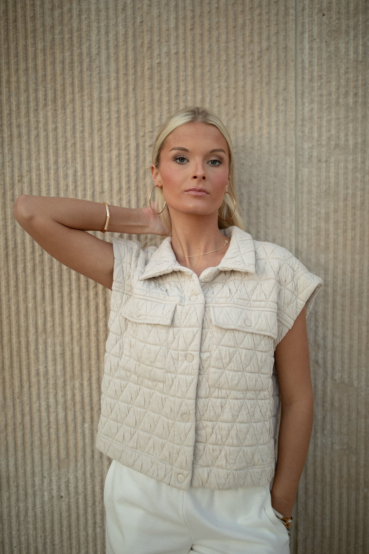 Quilted Flap Collar Vest (oat)