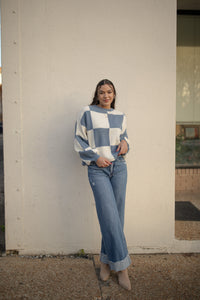 Checkerd Sweater (lt blue)