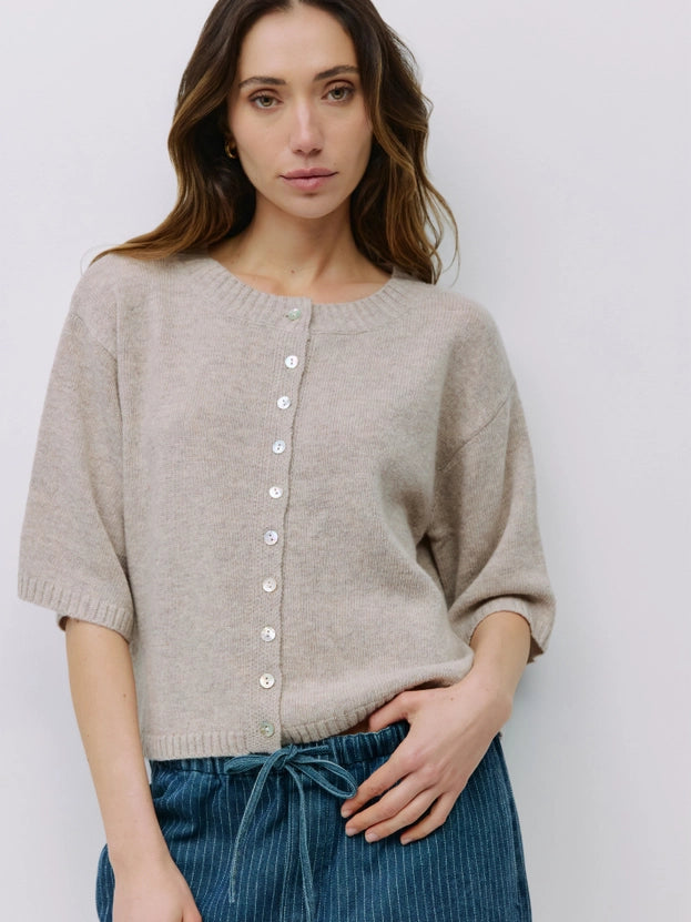 The Stacey Cardigan (beige) - GEORGE-MARY'S