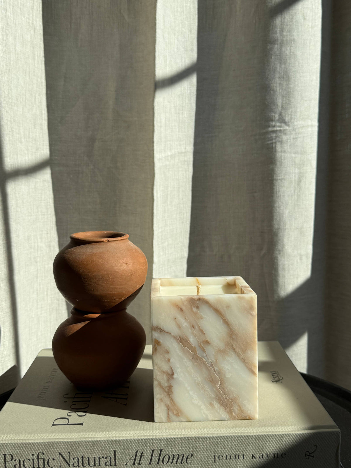 Calacatta Borghini Marble Candle