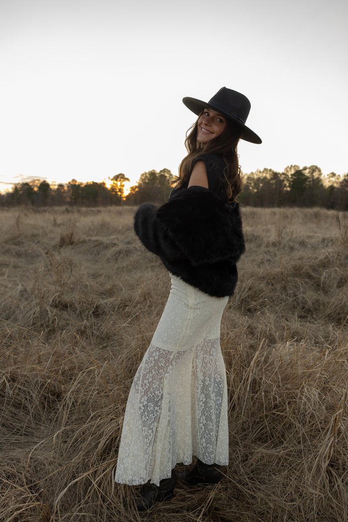 Lace Mermaid Maxi Skirt (cream)