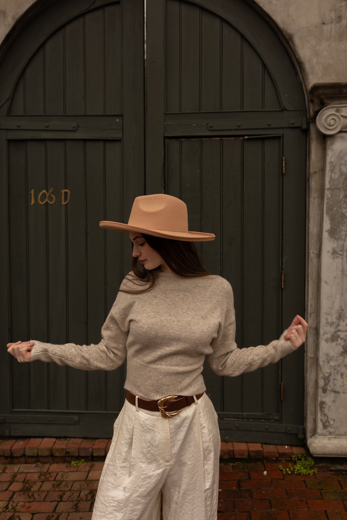 Arriella Off Shoulder Sweater (oatmeal)