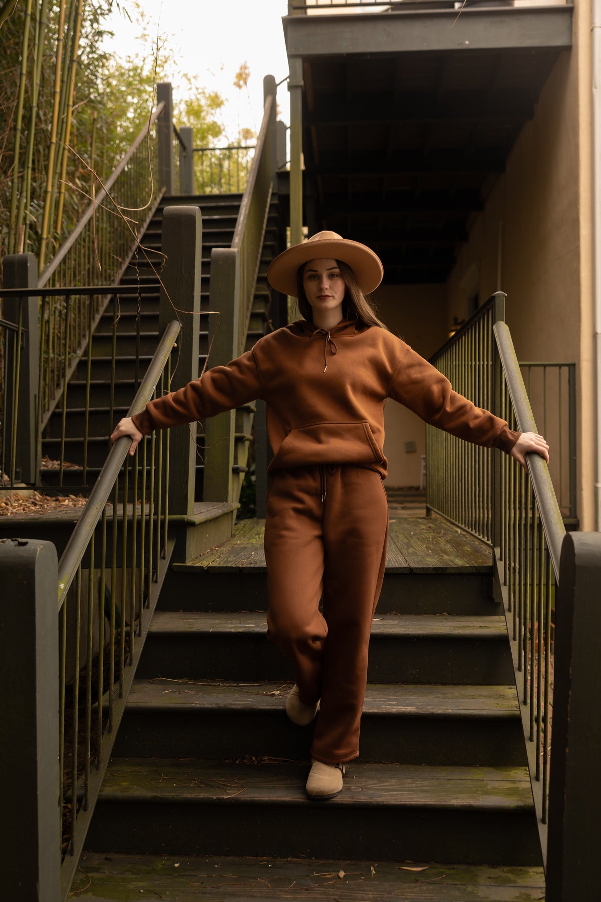 Kendall Oversized Sweat Pants (brown)