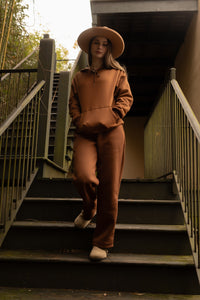 Kendall Oversized Sweat Pants (brown)