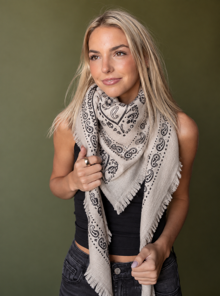 Wool Paisley Scarf (beige/black) - GEORGE-MARY'S