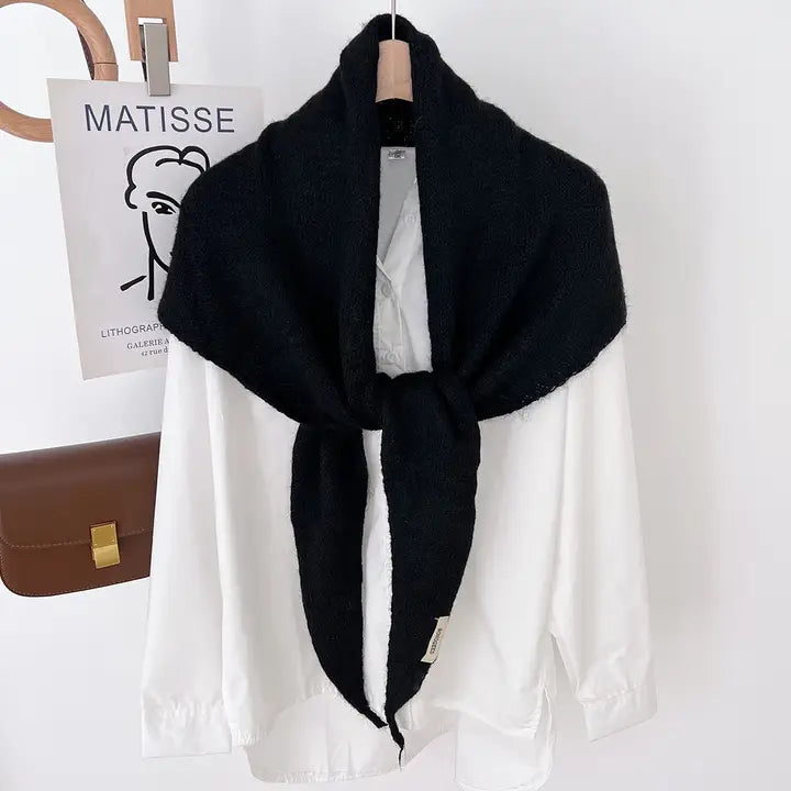 Westover Triangle Scarf (black)